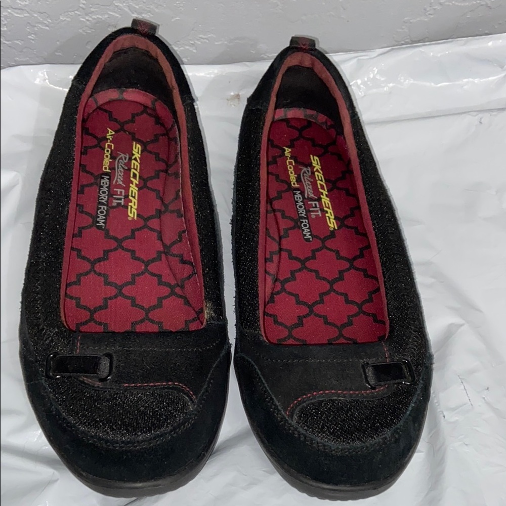 Skechers Relaxed Fit Spectrum Dabble Black Flats Comfortable Slip-On Loafers